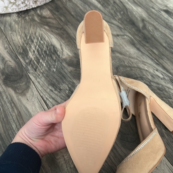 Lulus women’s 11 beige heels - Picture 7 of 10